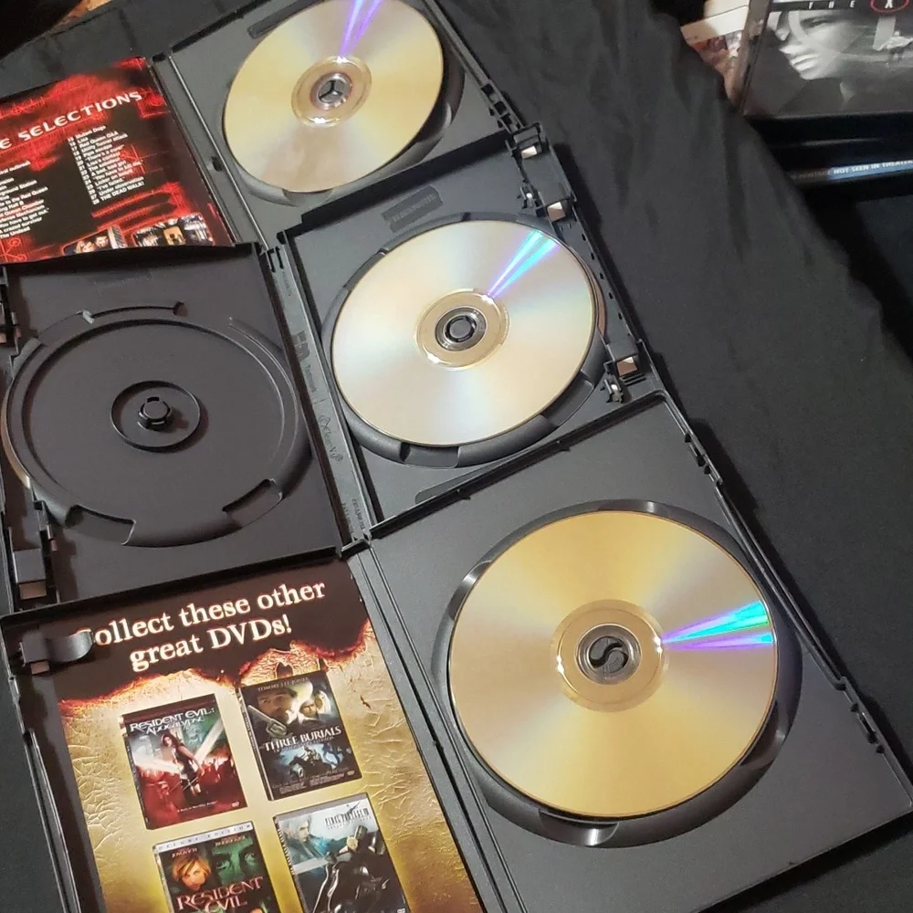 Multiple DVD's - Picture 3 of 6